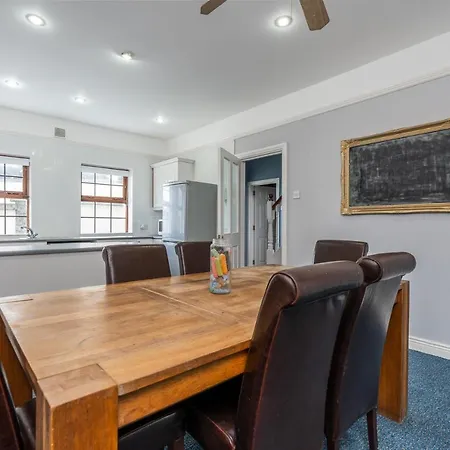 Evans Lane Townhouse No 7 * Kilkenny