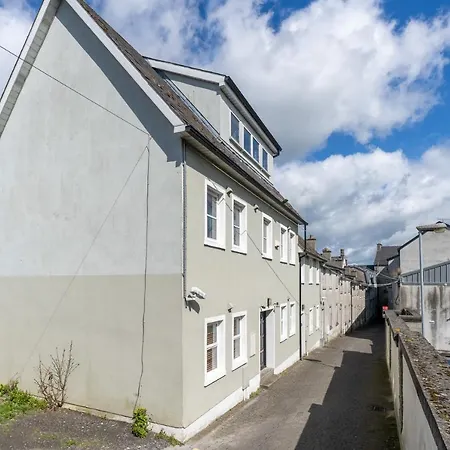 Evans Lane Townhouse No 7 *